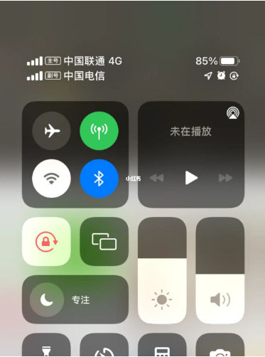 阆中苹果手机维修分享iPhone双卡信号解决办法 